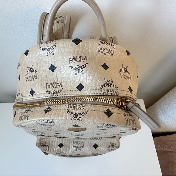 MCM STARK SIDE STUDS BACKPACK IN VISETOS - Picture 12 of 16